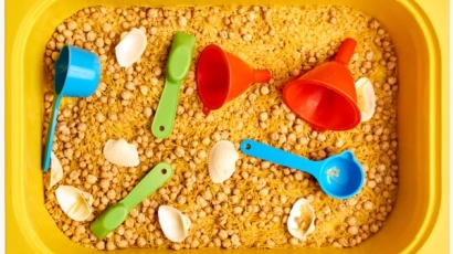 Sensory tray used in sensory play