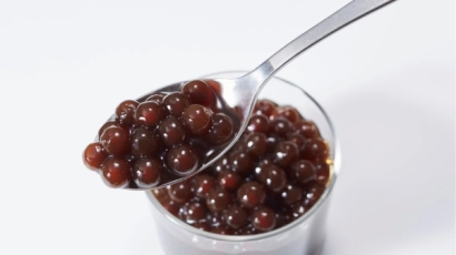 Tapioca pearls can be used in sensory play