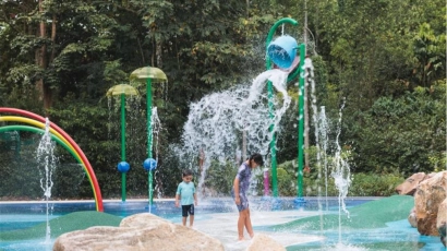 Waterspouts and waterplay area at Jacob Ballas Children's Garden, which is a family-friendly park